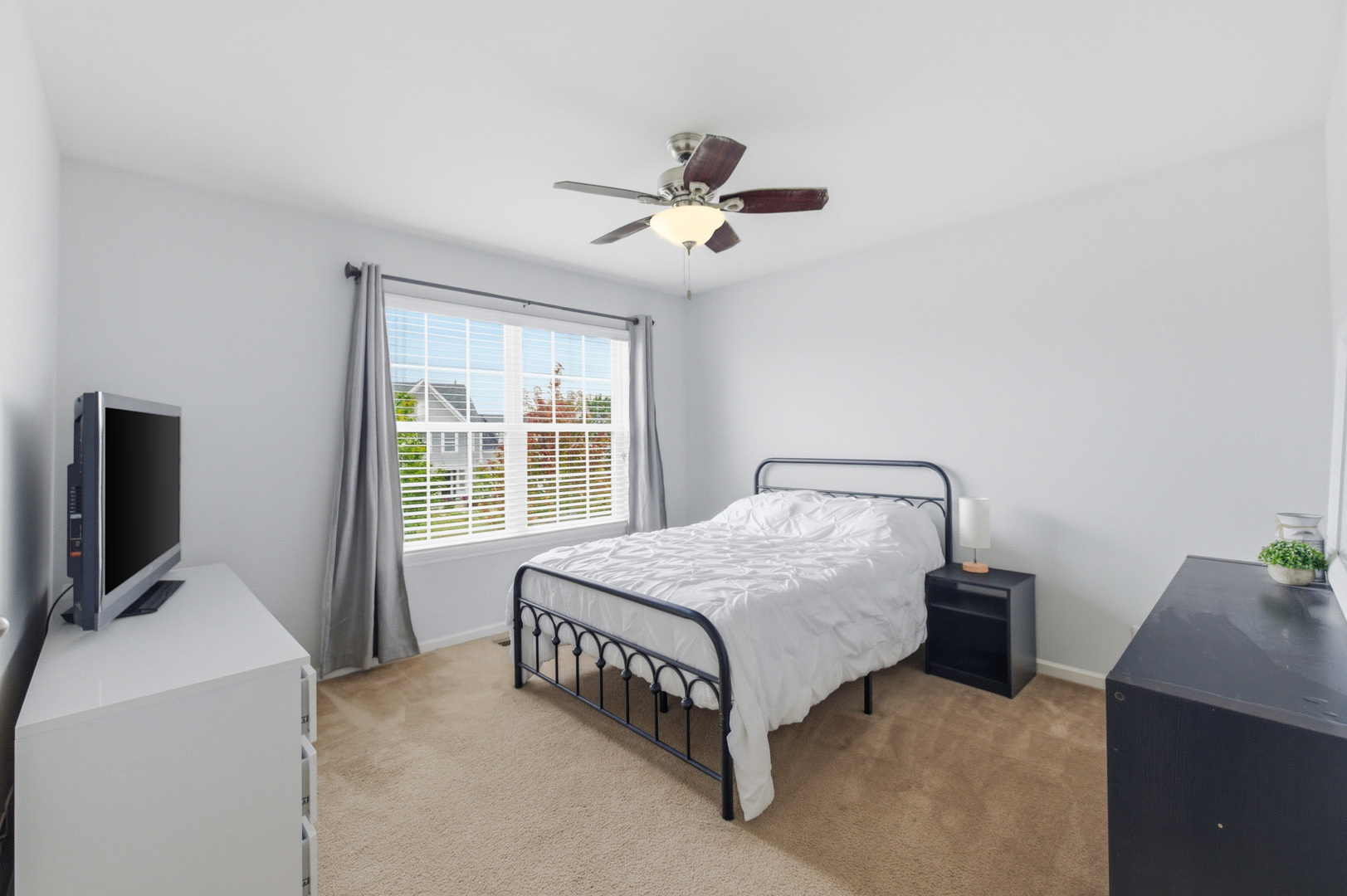 10000 Berkshire Lane, Huntley, IL 60142