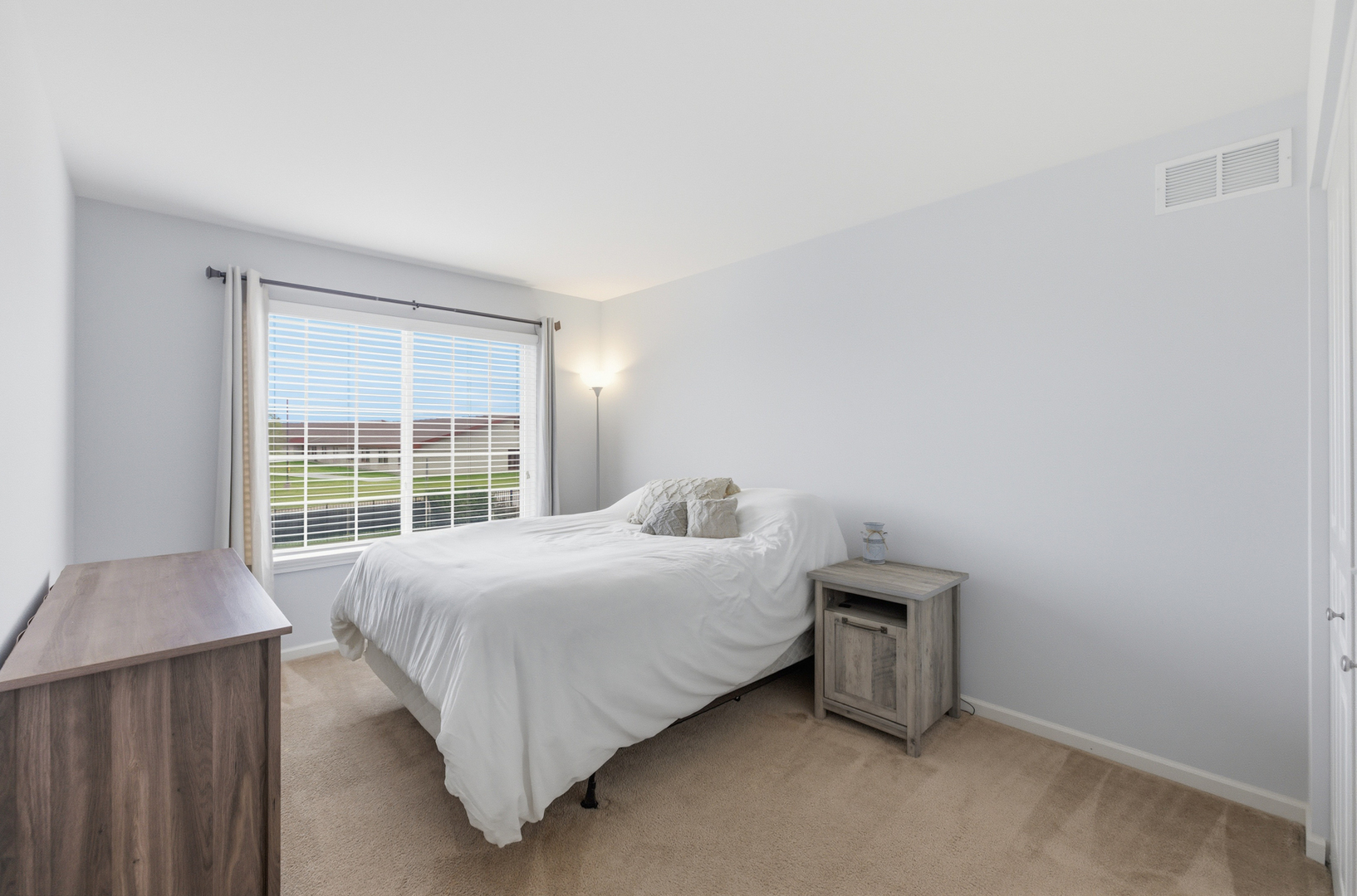 10000 Berkshire Lane, Huntley, IL 60142