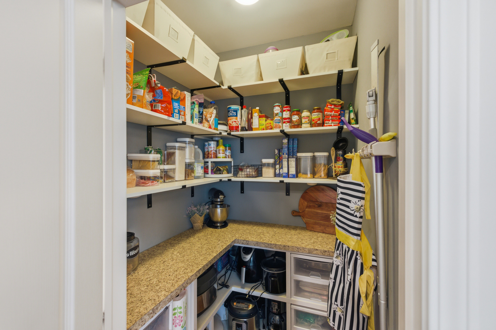 10000 Berkshire Lane, Huntley, IL 60142