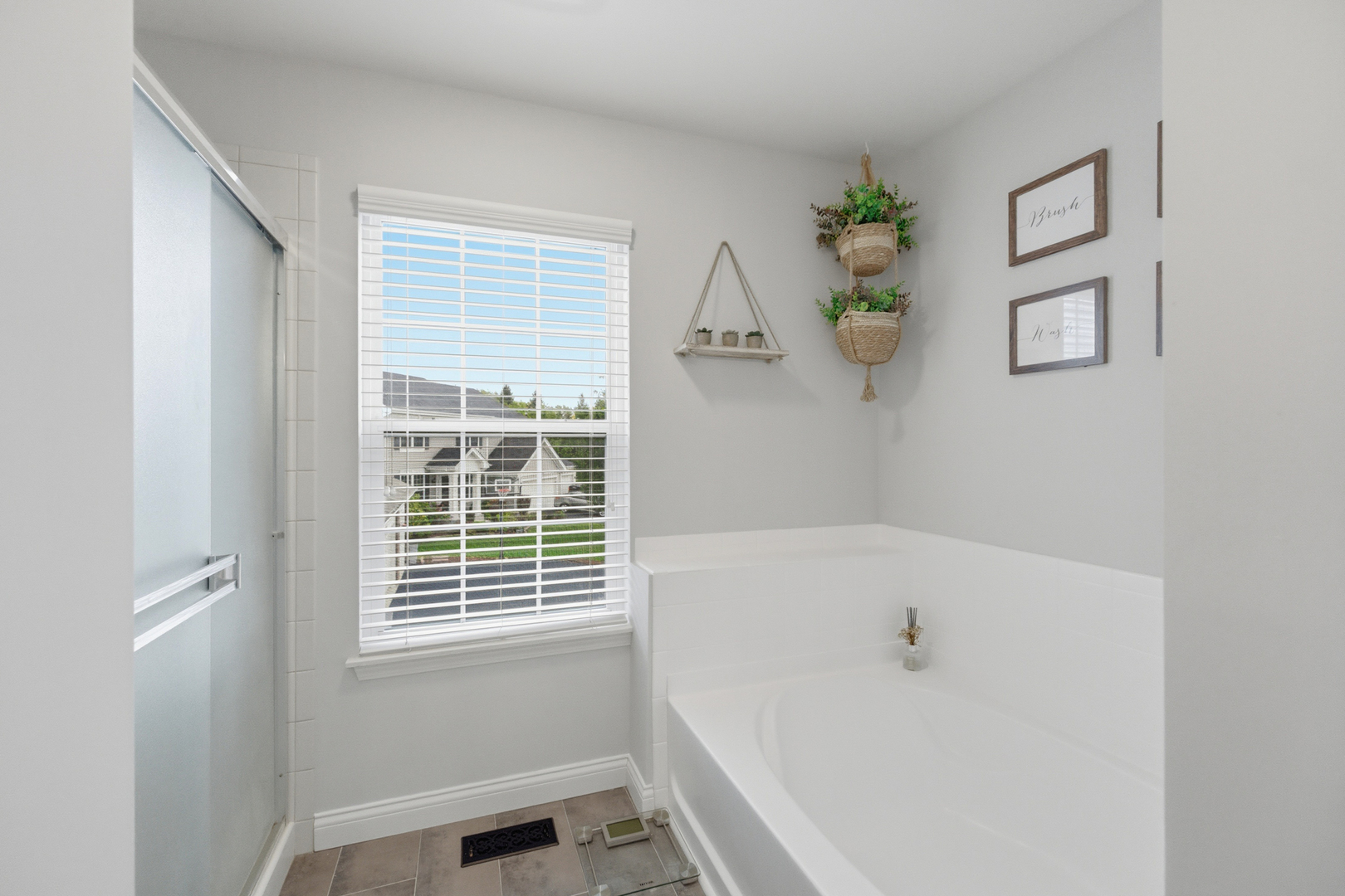 10000 Berkshire Lane, Huntley, IL 60142