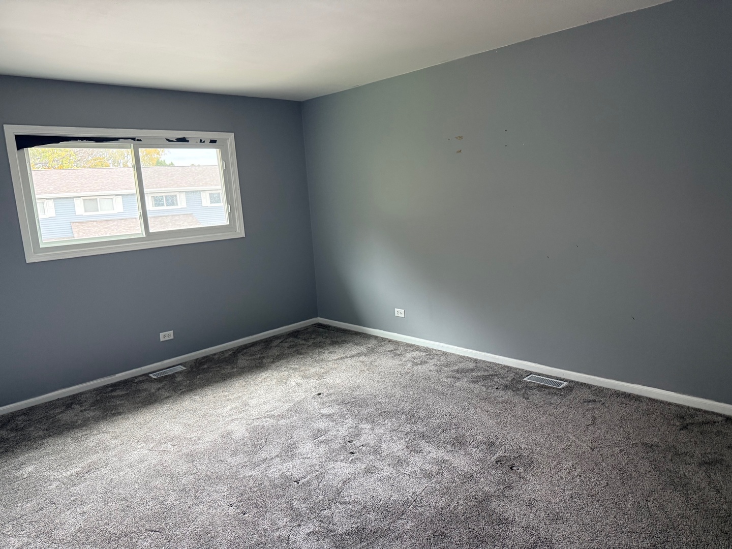 34114 N White Oak Lane, Gurnee, IL 60031