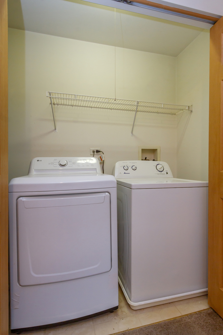 1244 Brookdale Drive #1244, Carpentersville, IL 60110