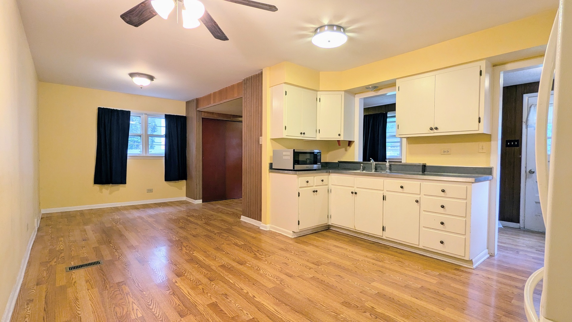 917 S Summit Street, Barrington, IL 60010