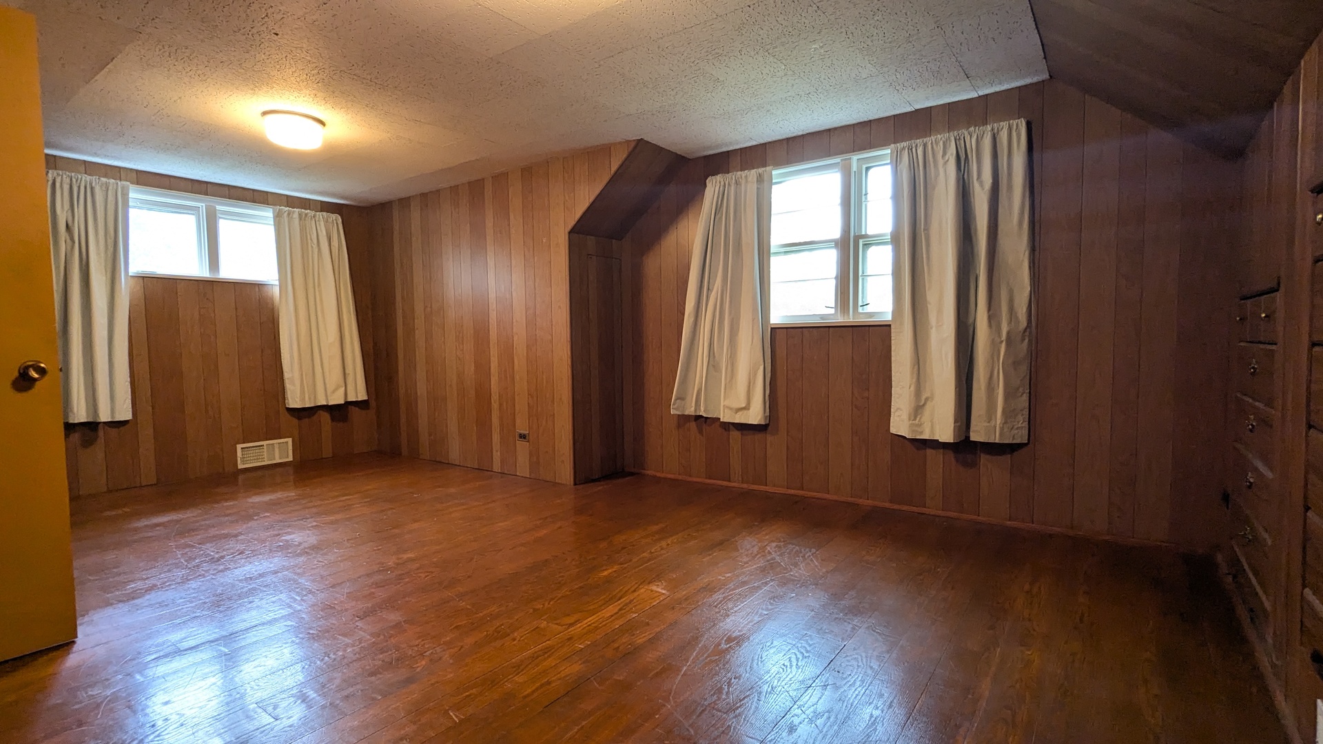 917 S Summit Street, Barrington, IL 60010