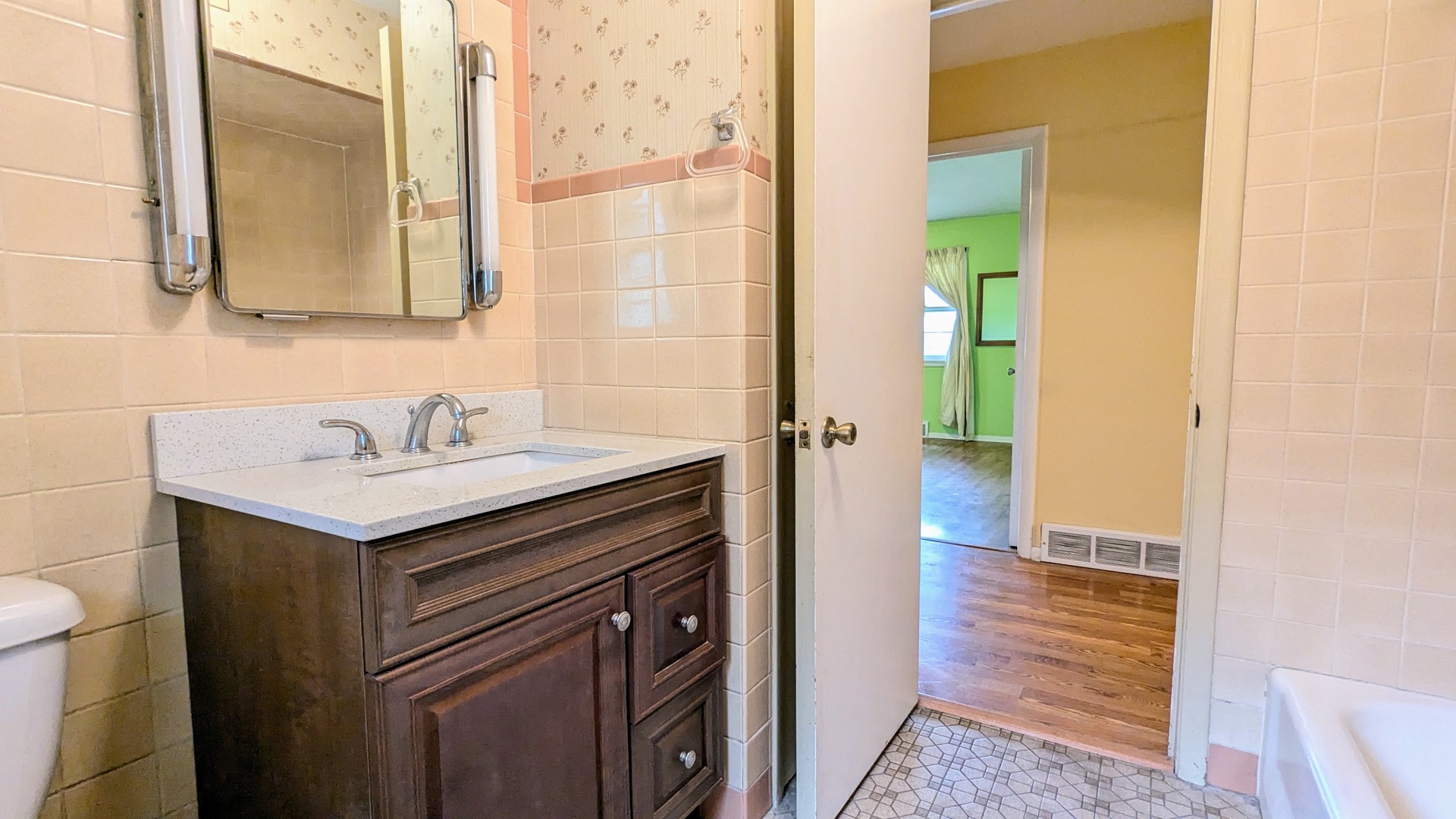 917 S Summit Street, Barrington, IL 60010