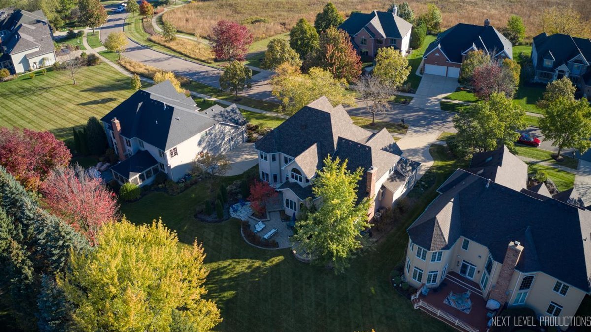 2441 Bird Lane, Batavia, IL 60510