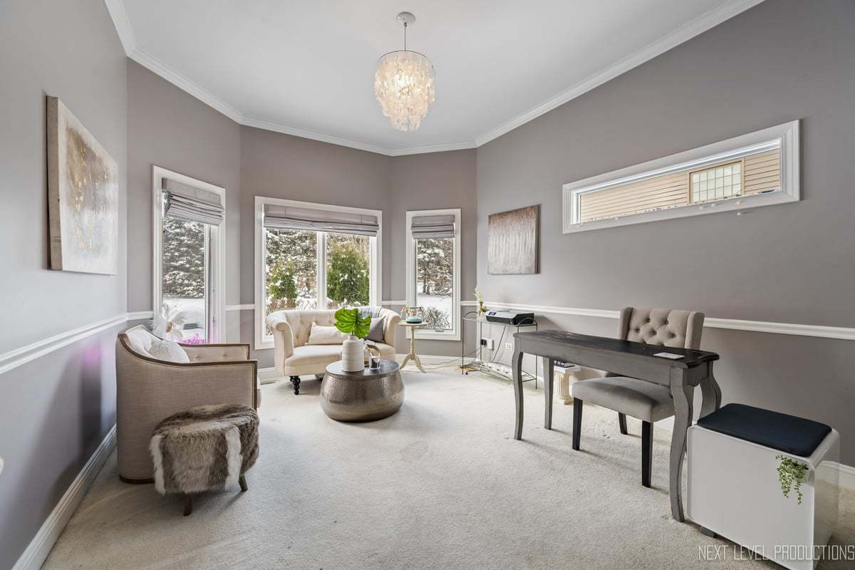 2441 Bird Lane, Batavia, IL 60510