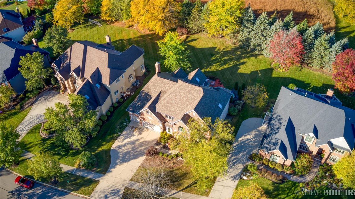 2441 Bird Lane, Batavia, IL 60510