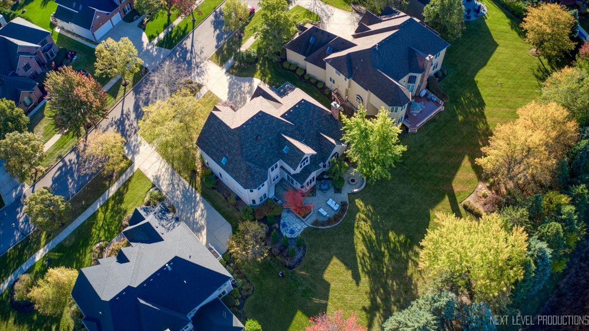 2441 Bird Lane, Batavia, IL 60510