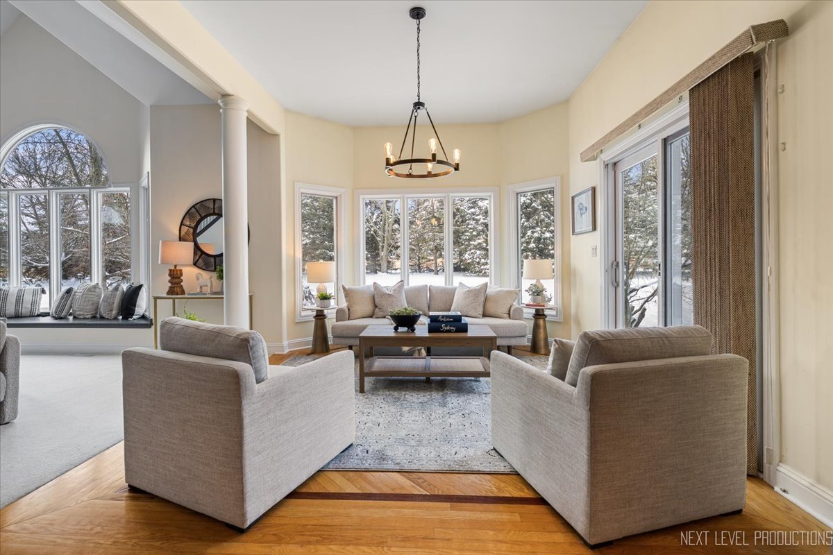 2441 Bird Lane, Batavia, IL 60510