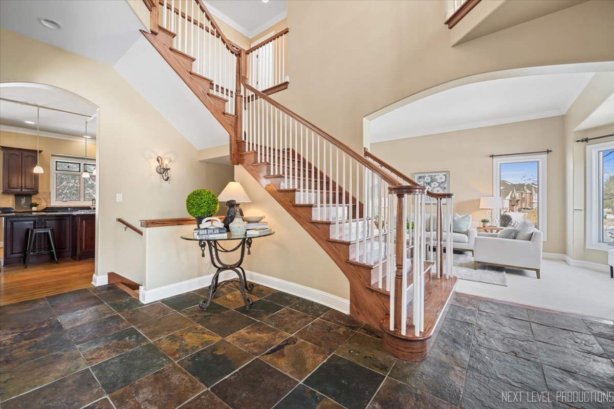 2441 Bird Lane, Batavia, IL 60510