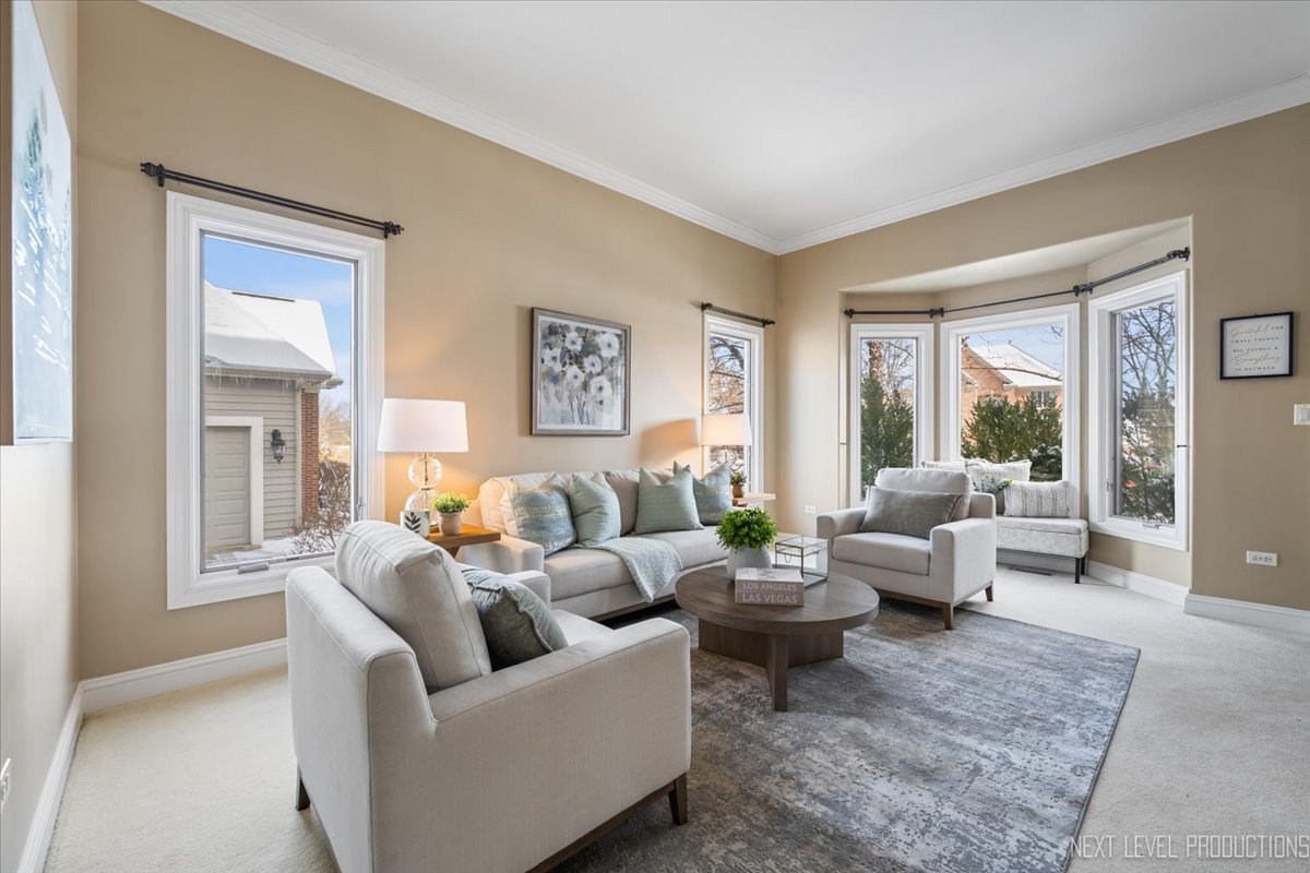 2441 Bird Lane, Batavia, IL 60510