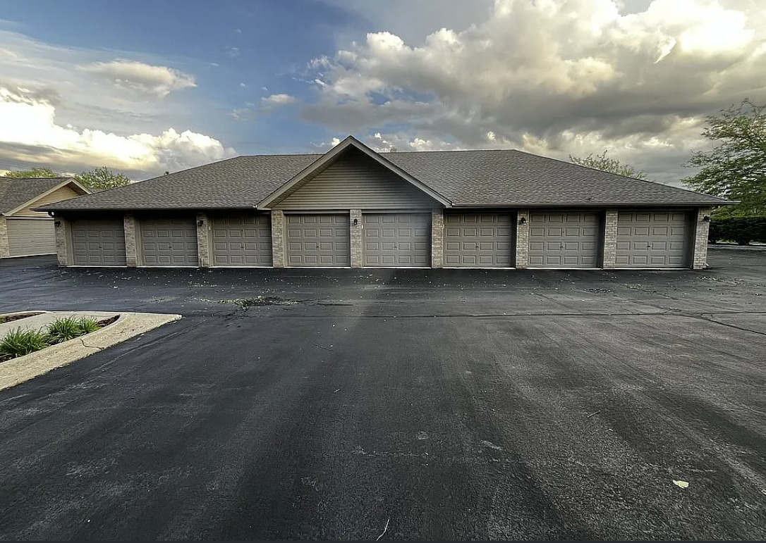 14031 Norwich Lane #301, Orland Park, IL 60467