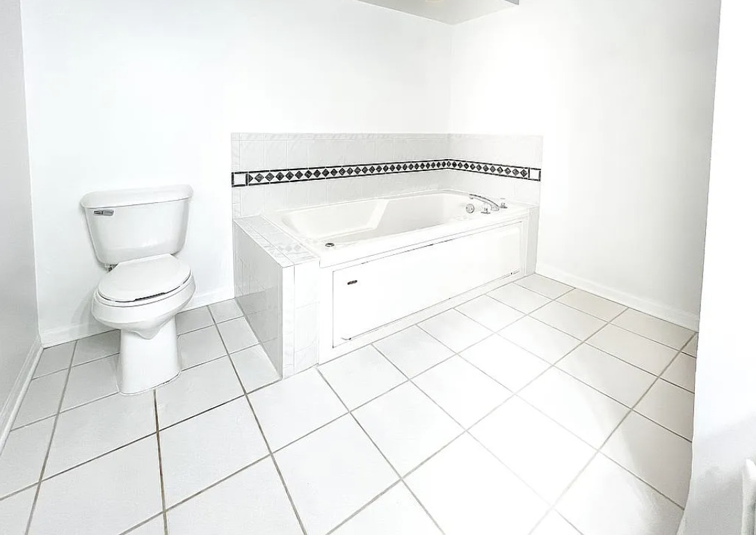 14031 Norwich Lane #301, Orland Park, IL 60467
