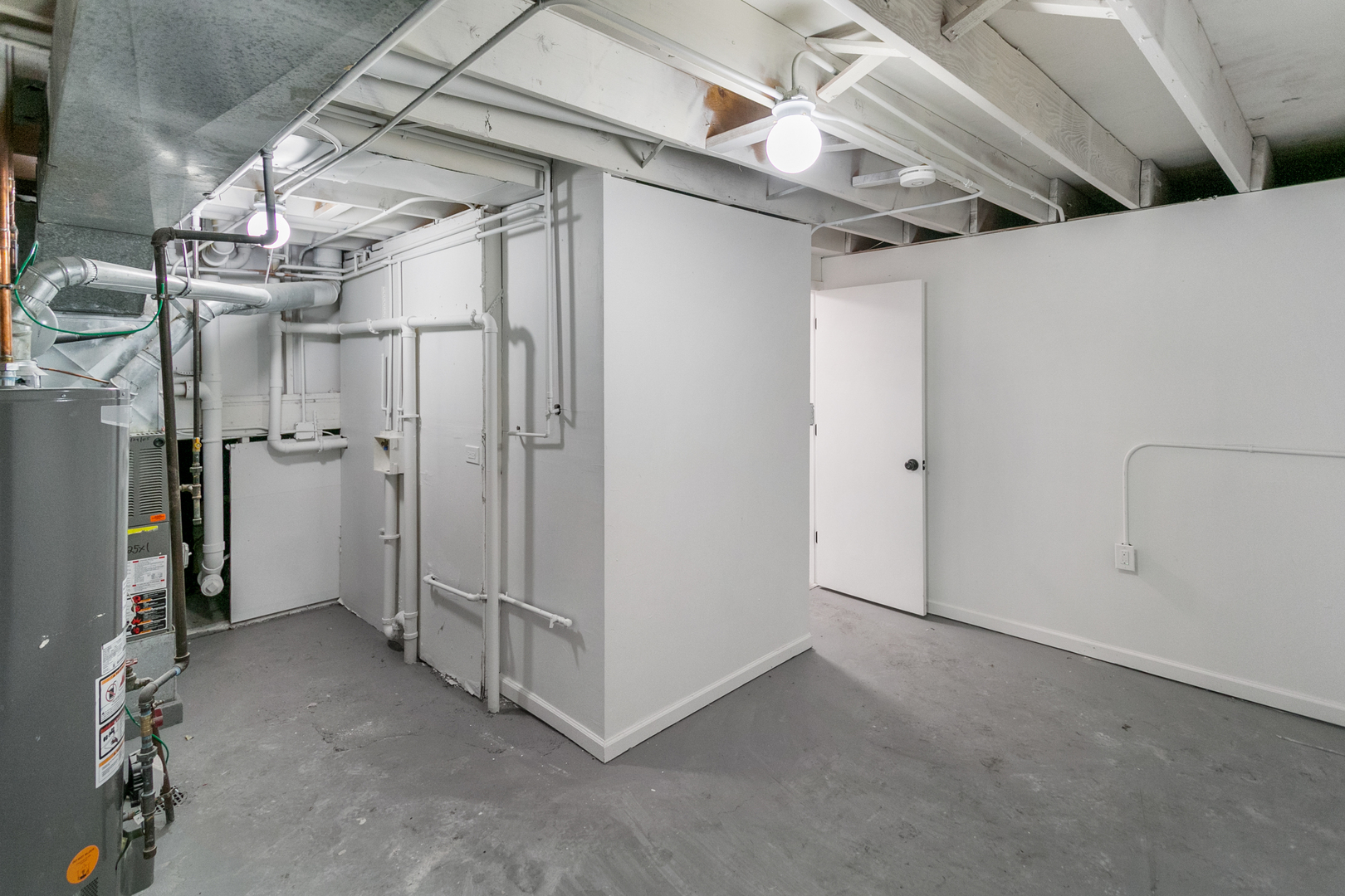 18200 Fountainbleau Drive, Hazel Crest, IL 60429