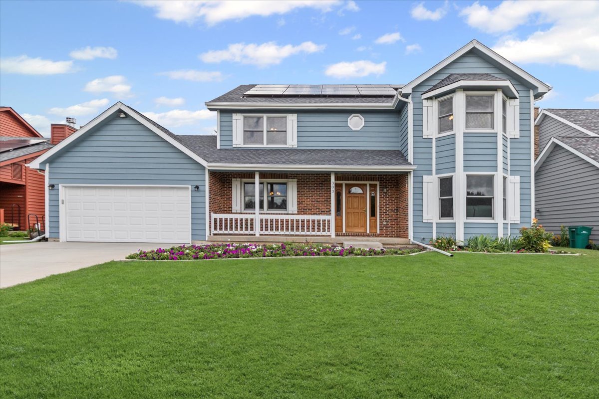 303 Mainsail Drive, Third Lake, IL 60030