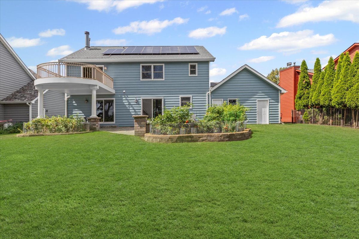 303 Mainsail Drive, Third Lake, IL 60030