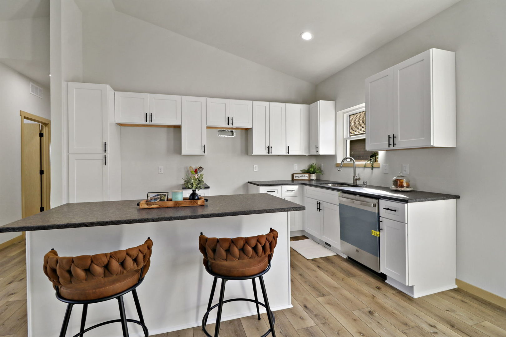 4822 37th Street, Kenosha, WI 53144