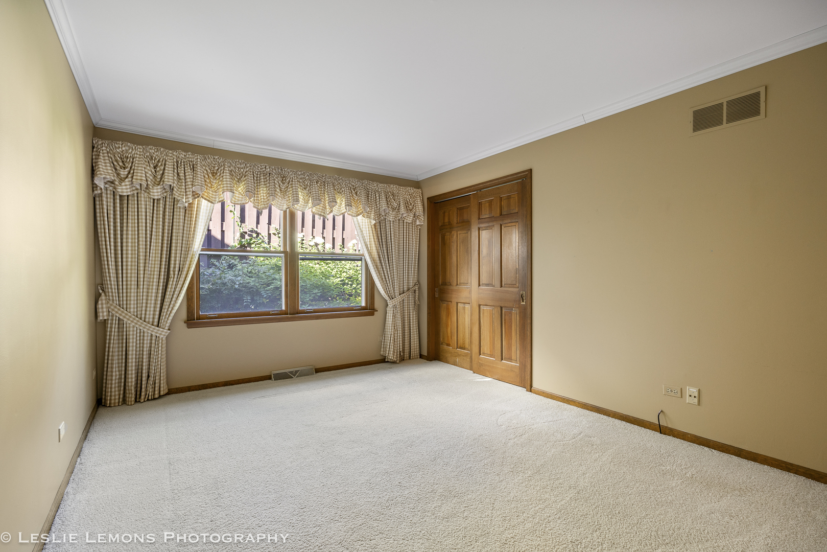 577 Lee Street, Glen Ellyn, IL 60137