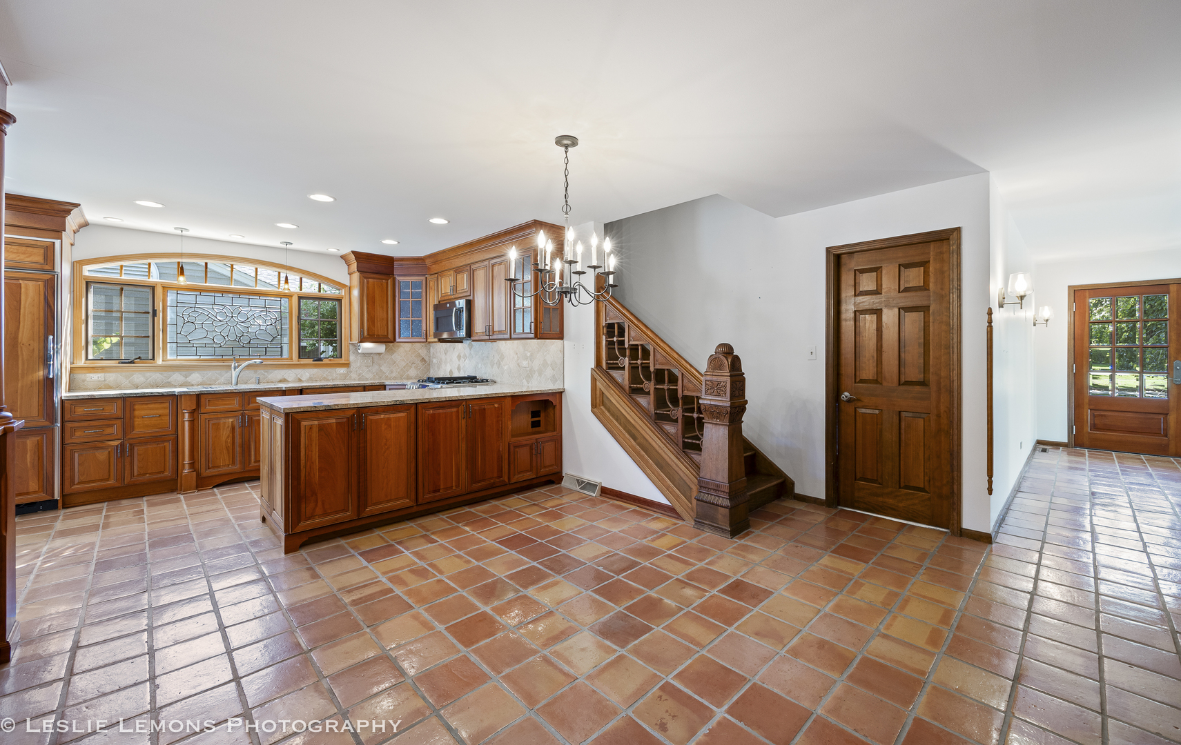 577 Lee Street, Glen Ellyn, IL 60137