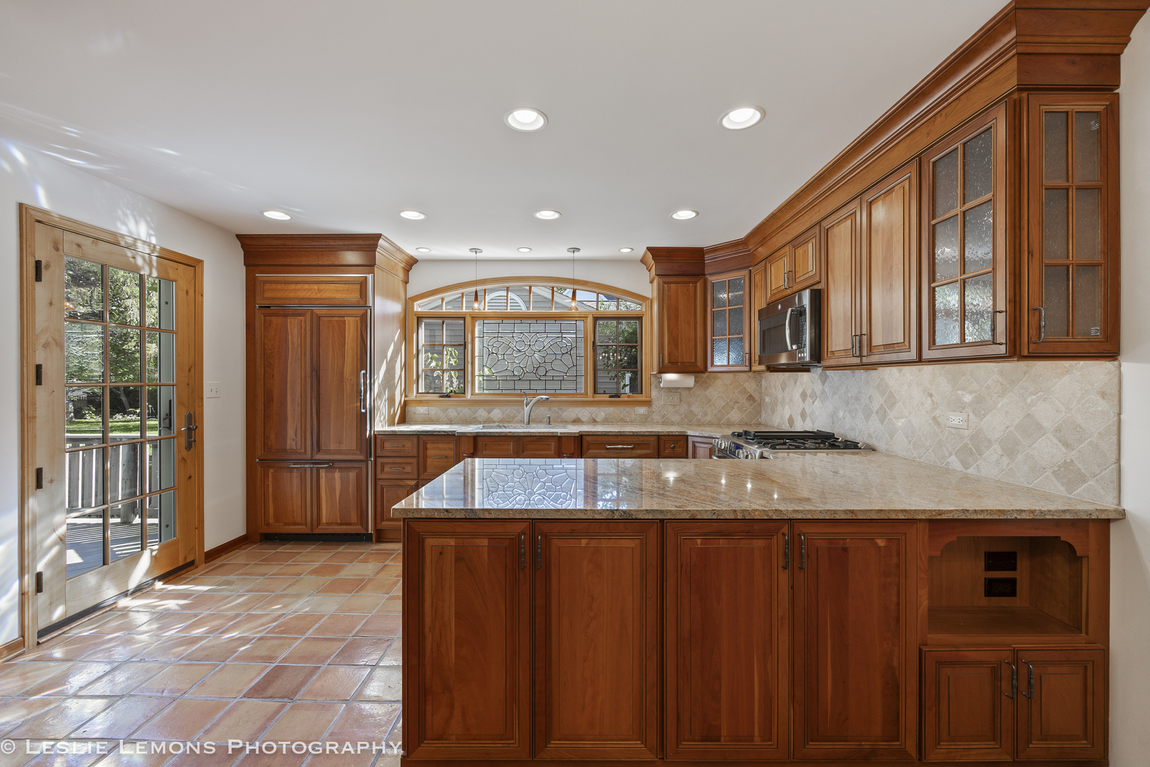 577 Lee Street, Glen Ellyn, IL 60137