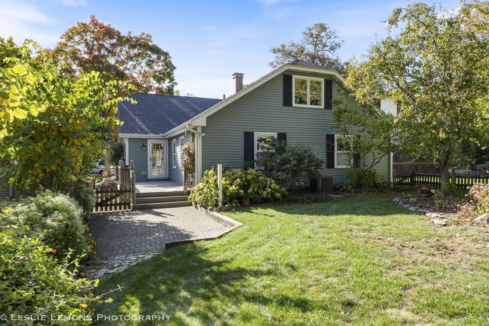 577 Lee Street, Glen Ellyn, IL 60137