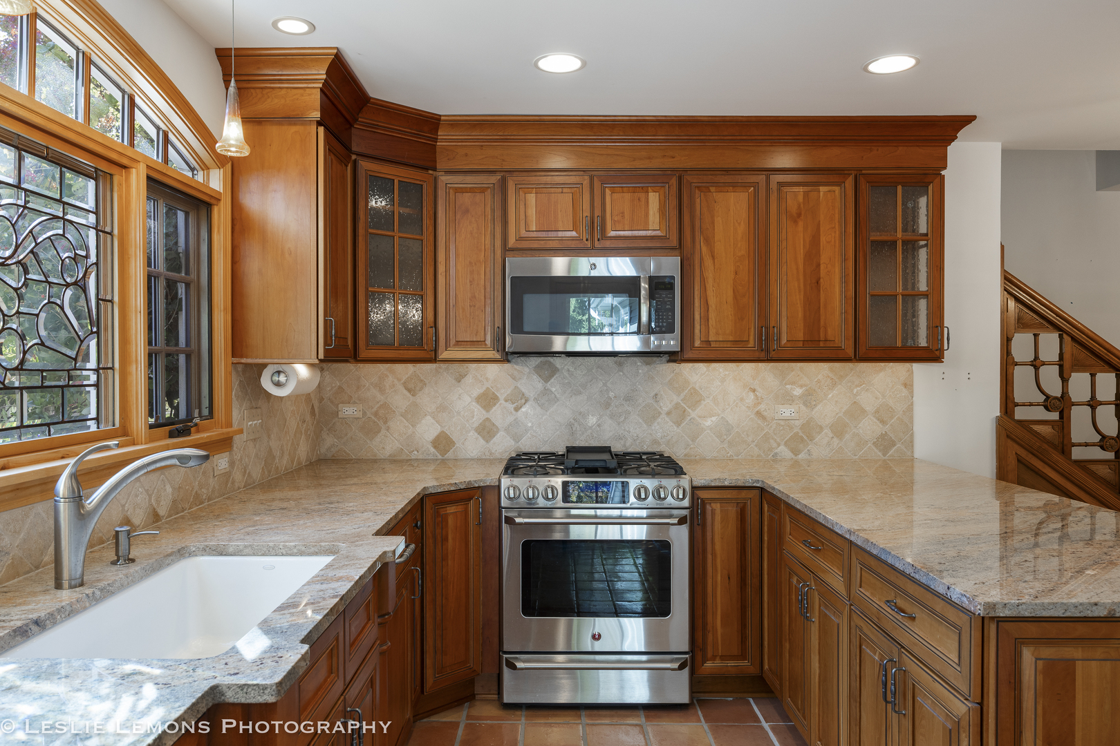 577 Lee Street, Glen Ellyn, IL 60137