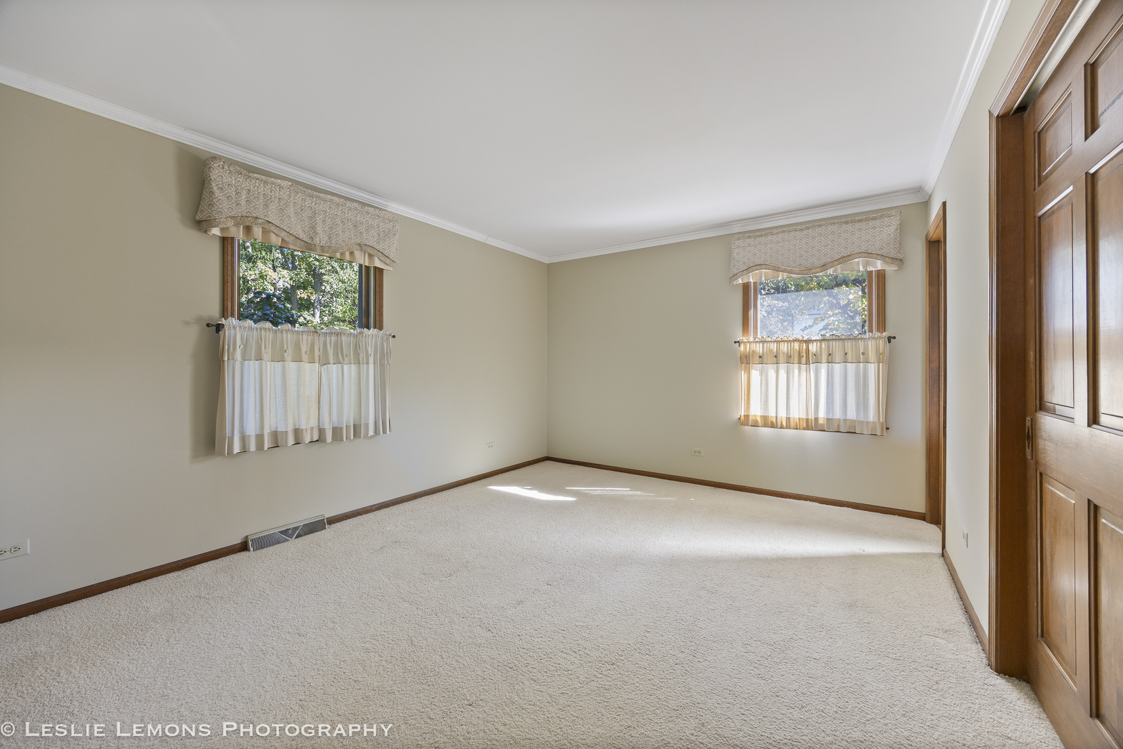 577 Lee Street, Glen Ellyn, IL 60137