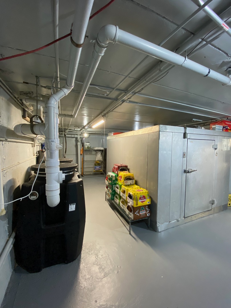 930 W Illinois Avenue, Aurora, IL 60506