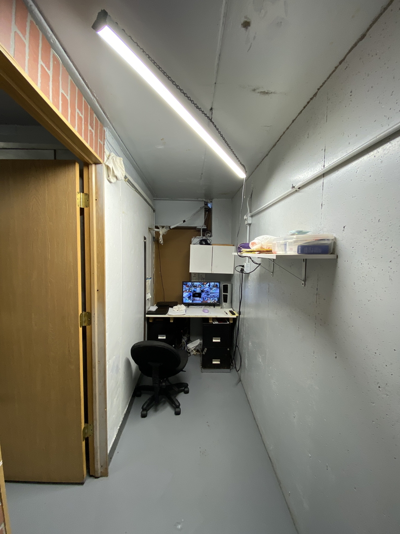 930 W Illinois Avenue, Aurora, IL 60506