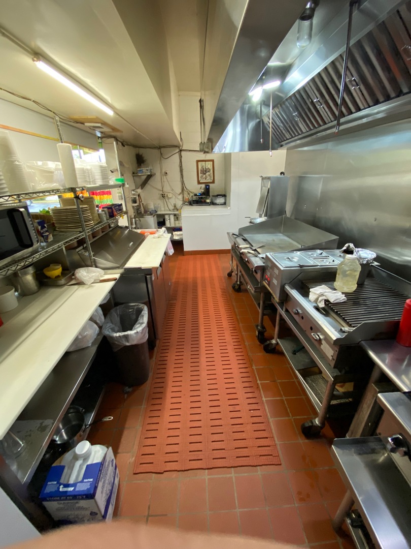 930 W Illinois Avenue, Aurora, IL 60506