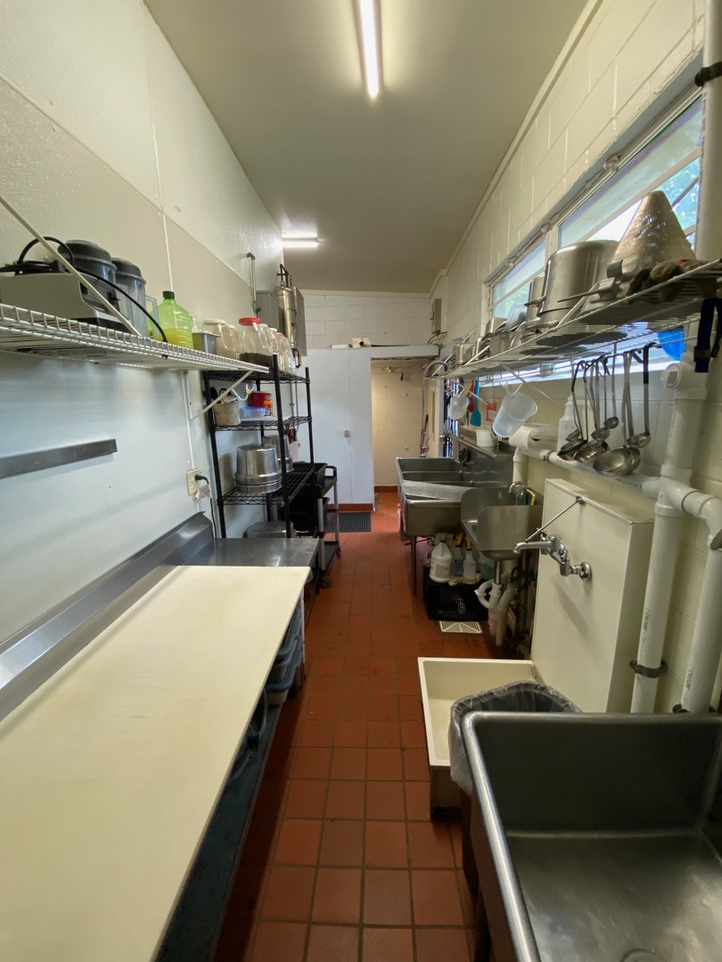 930 W Illinois Avenue, Aurora, IL 60506