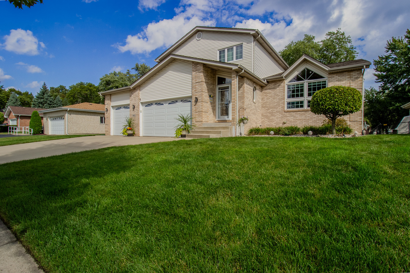 18131 Crystal Lane, Lansing, IL 60438