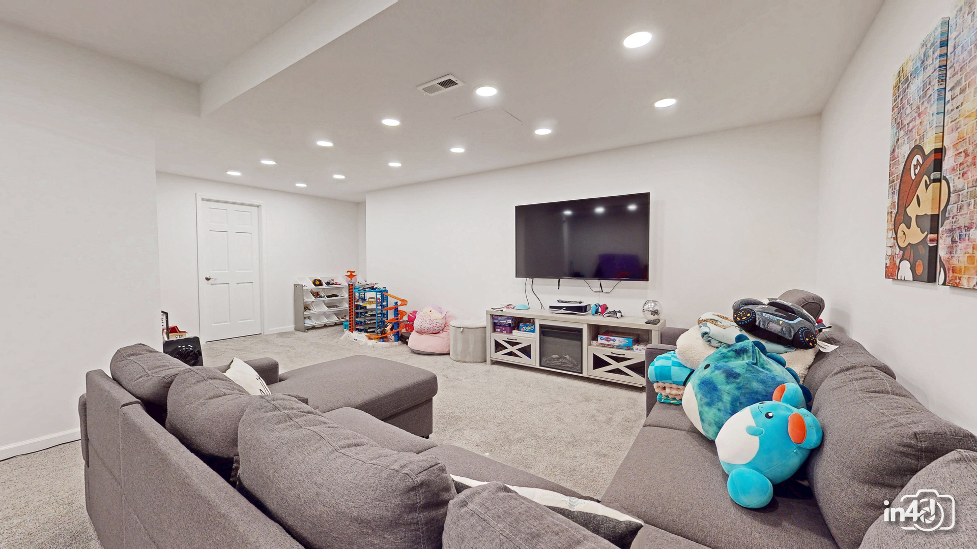 2207 SISTERS Avenue, Naperville, IL 60564