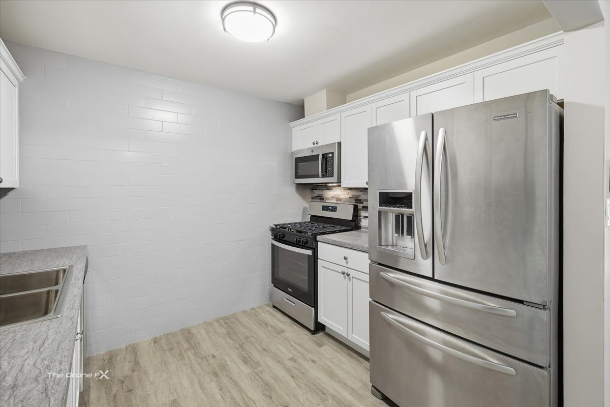 144 E Bailey Road #L, Naperville, IL 60565