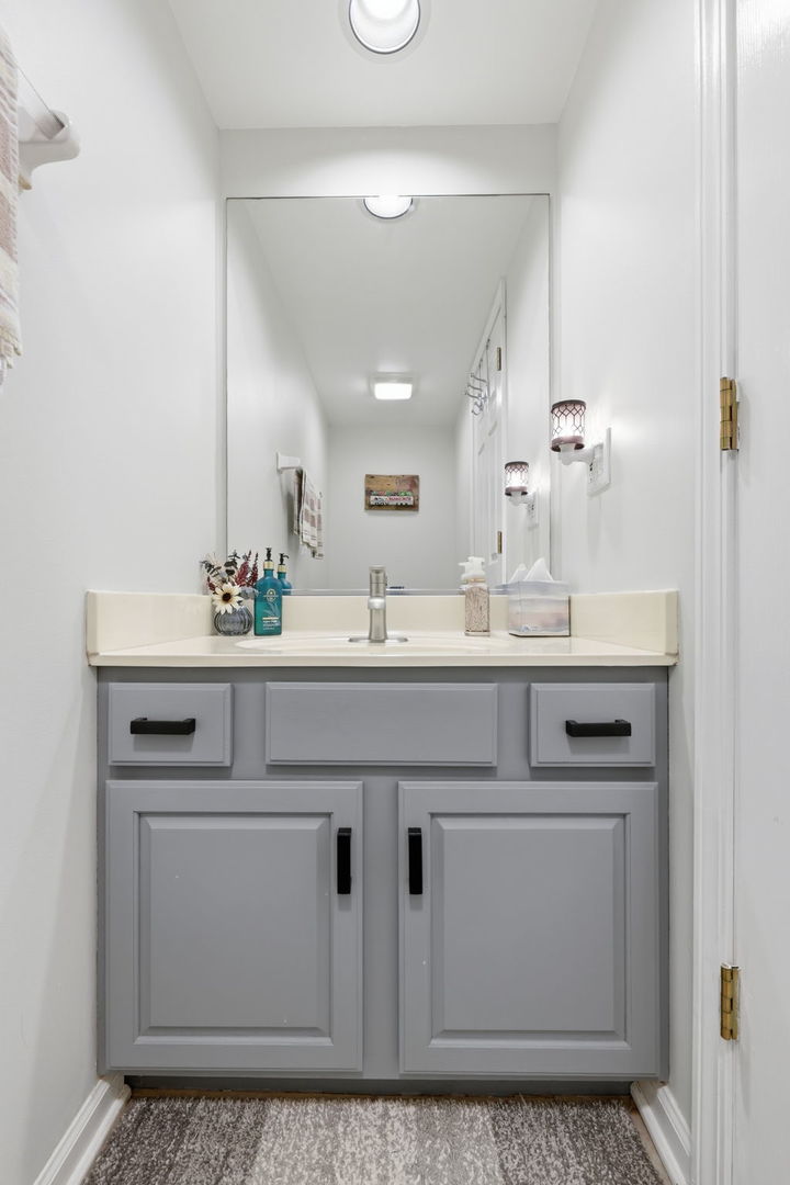 1348 Churchill Lane, Grayslake, IL 60030