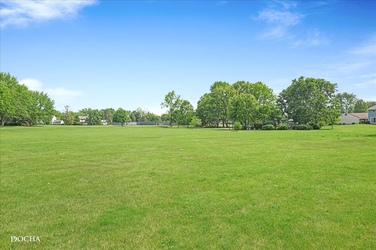 1012 Bainbridge Drive, Naperville, IL 60563