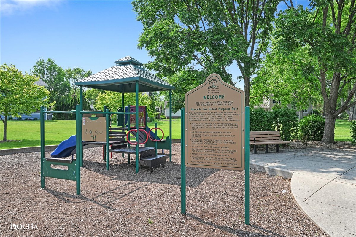 1012 Bainbridge Drive, Naperville, IL 60563