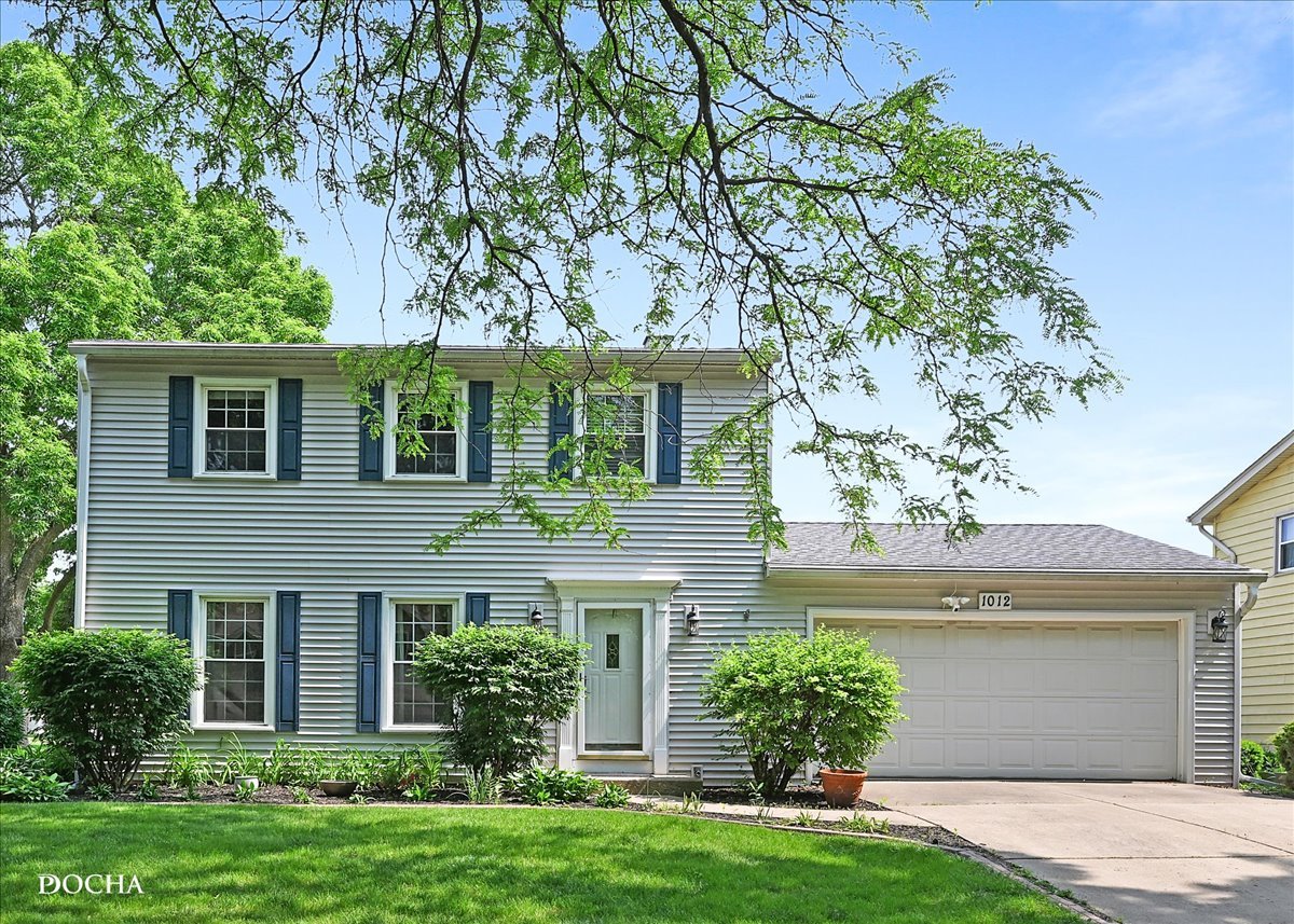 1012 Bainbridge Drive, Naperville, IL 60563
