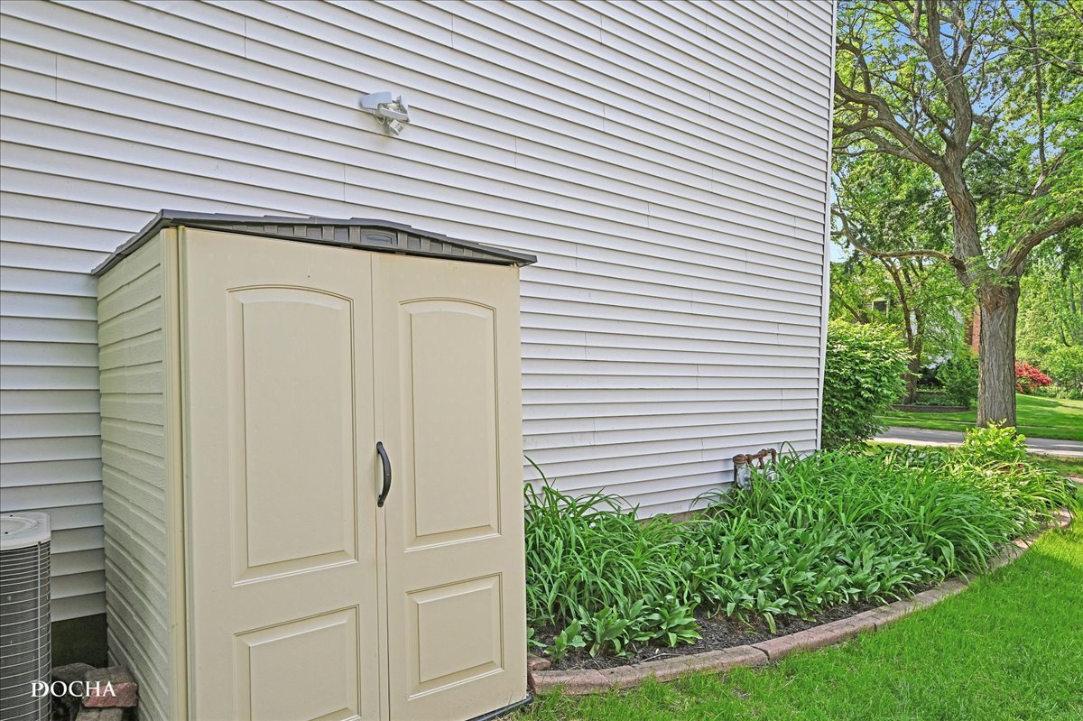 1012 Bainbridge Drive, Naperville, IL 60563