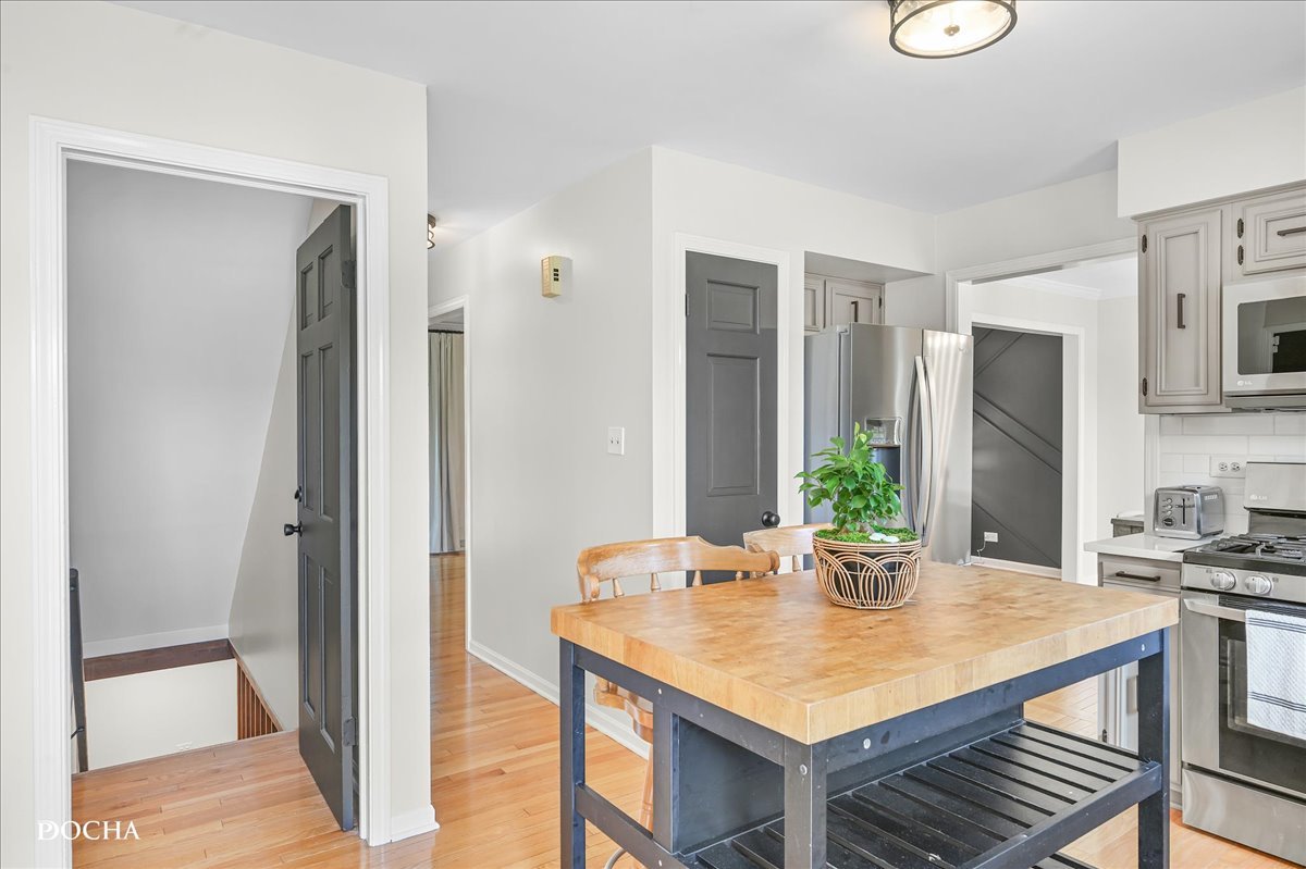 1012 Bainbridge Drive, Naperville, IL 60563