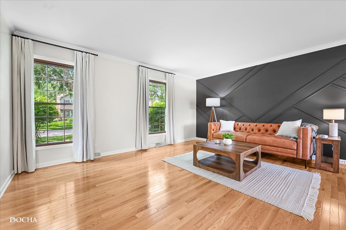 1012 Bainbridge Drive, Naperville, IL 60563