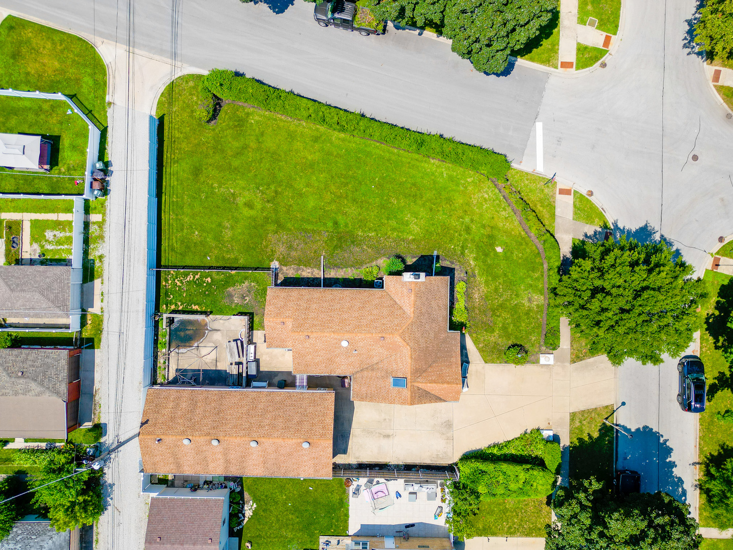 5261 Mulford Street, Skokie, IL 60077