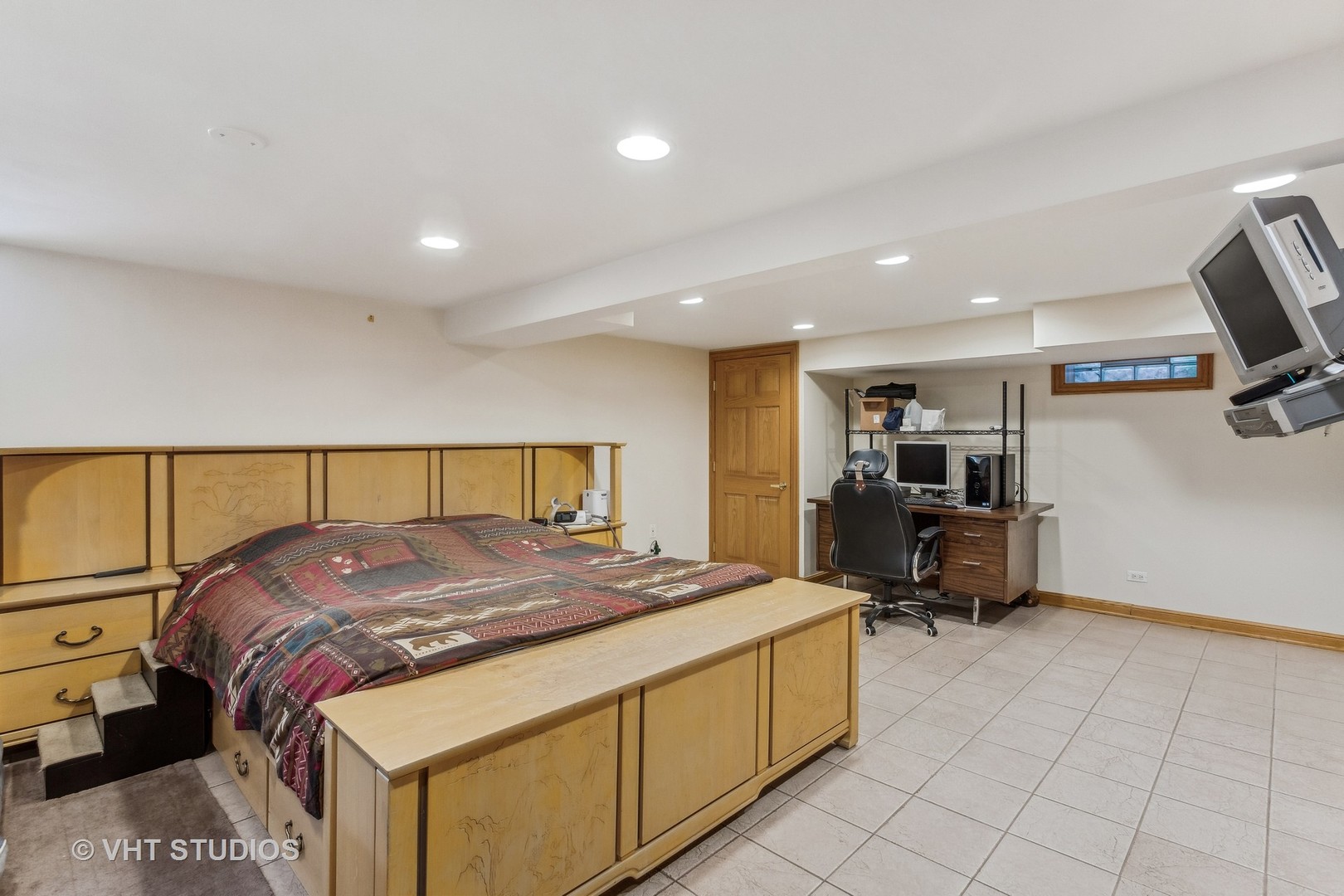 5261 Mulford Street, Skokie, IL 60077
