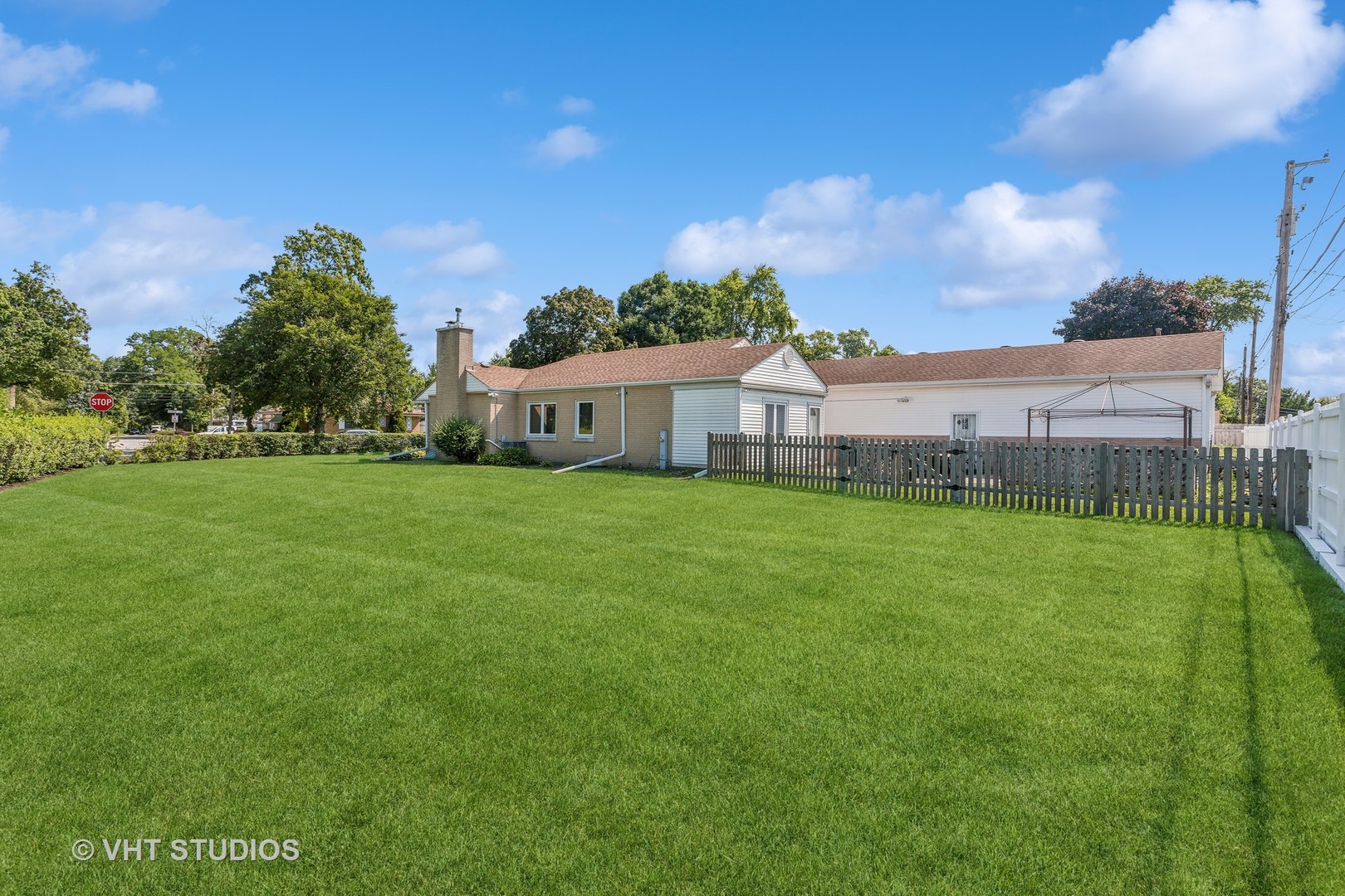 5261 Mulford Street, Skokie, IL 60077