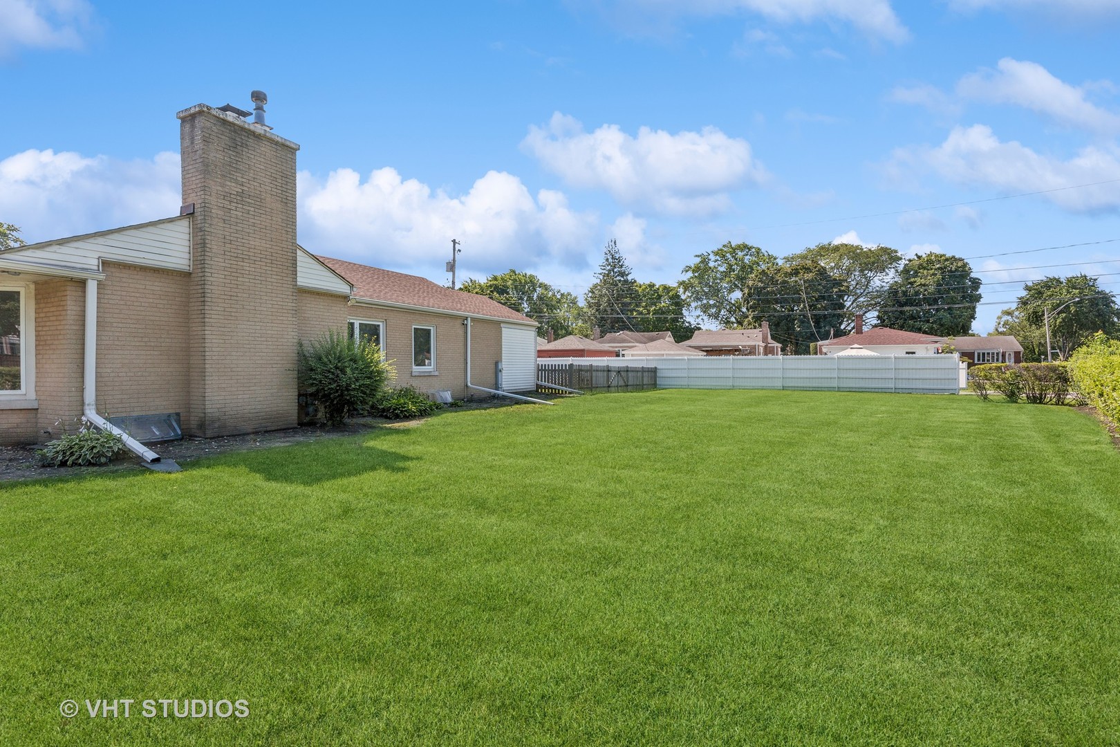 5261 Mulford Street, Skokie, IL 60077
