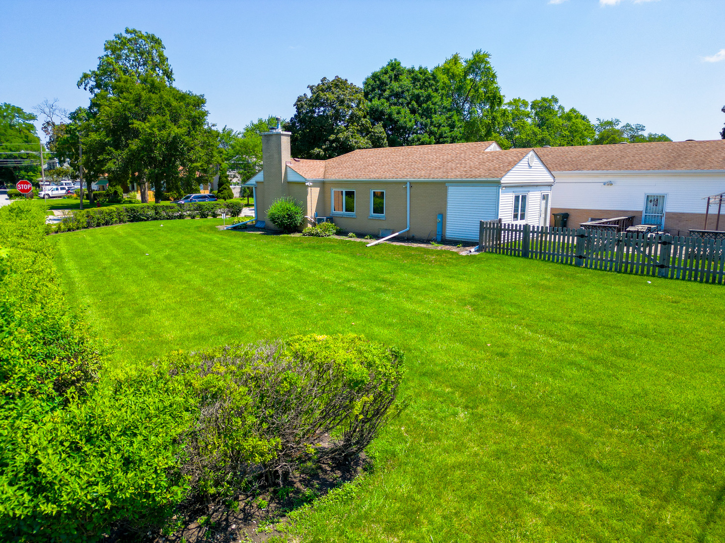 5261 Mulford Street, Skokie, IL 60077