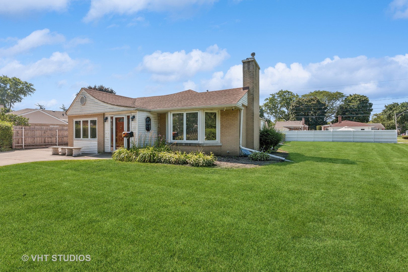 5261 Mulford Street, Skokie, IL 60077