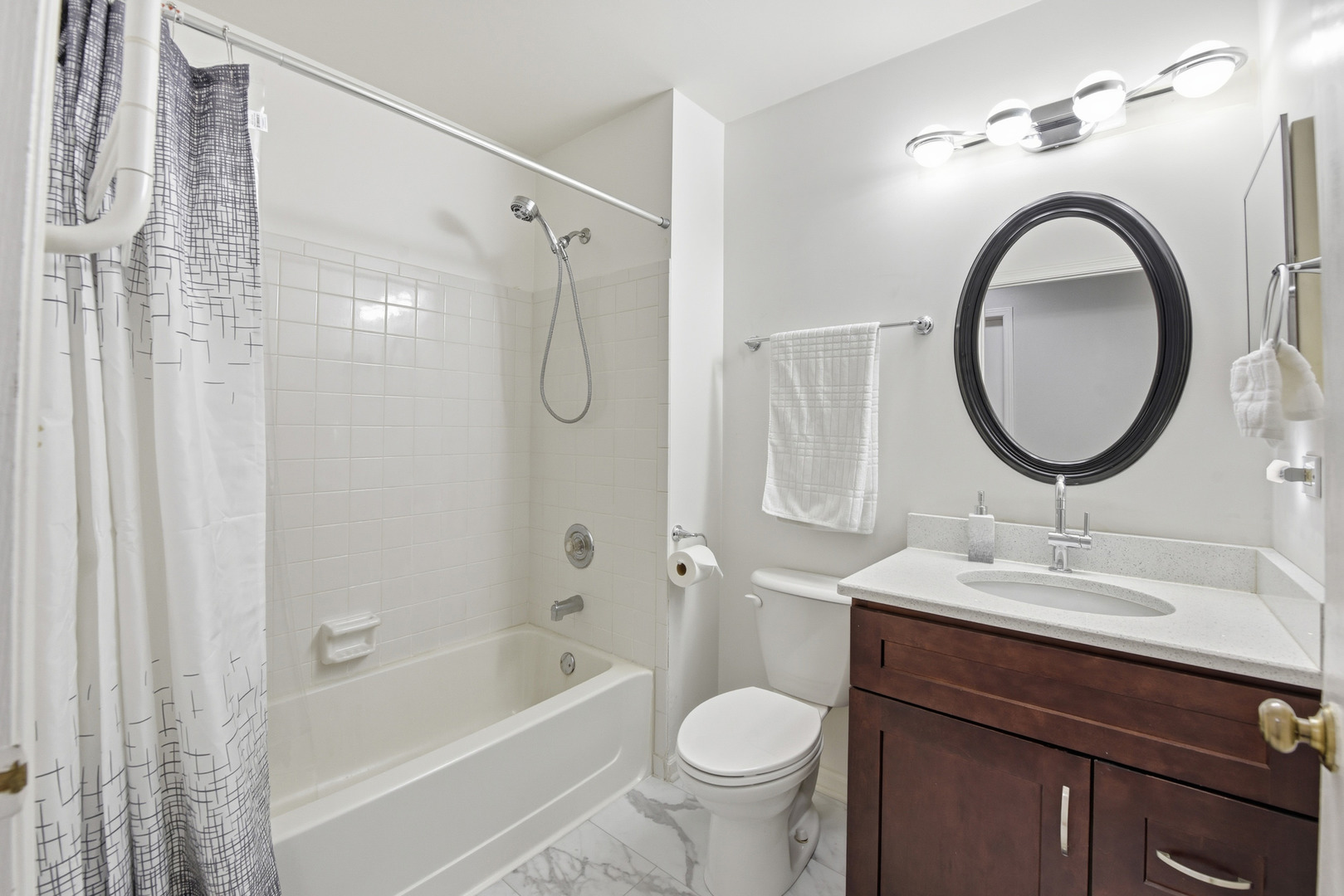 767 E Whispering Oaks Drive #767, Palatine, IL 60074