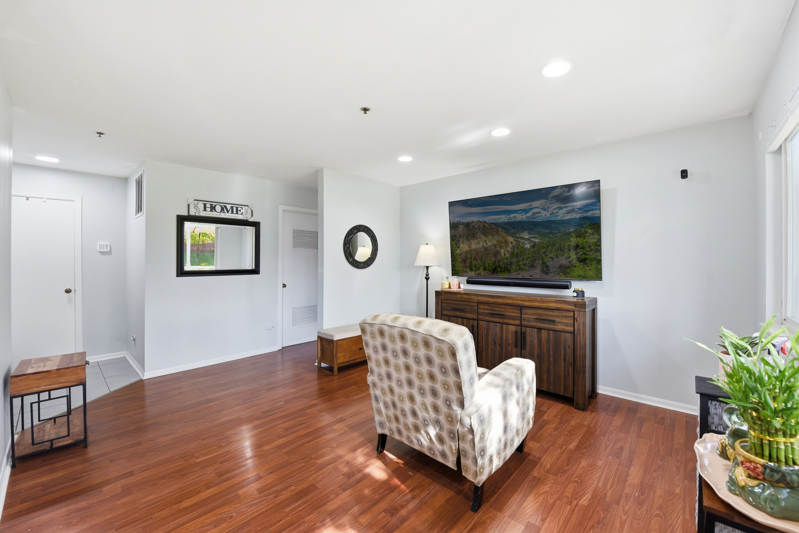 767 E Whispering Oaks Drive #767, Palatine, IL 60074